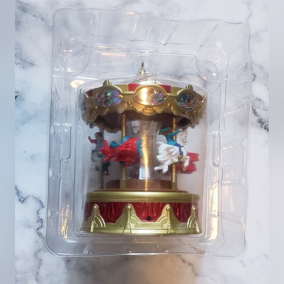 Hallmark 2nd in series Christmas carnival Toyland travelers Motion Sound NEW - Picture 3 of 6
